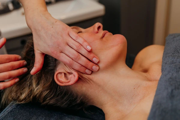 Gezichtsbehandelingen bij Huidspecialist Elisa Schoonheidssalon 's-Gravenzande