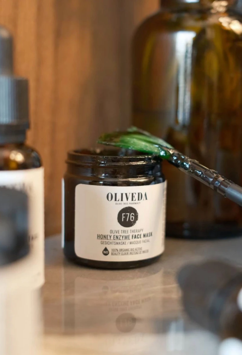 Oliveda; Waterless Skincare masker bij huidspecialist Elisa